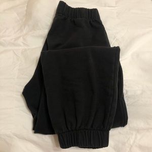 BRANDY MELVILLE ROSA SWEATPANTS